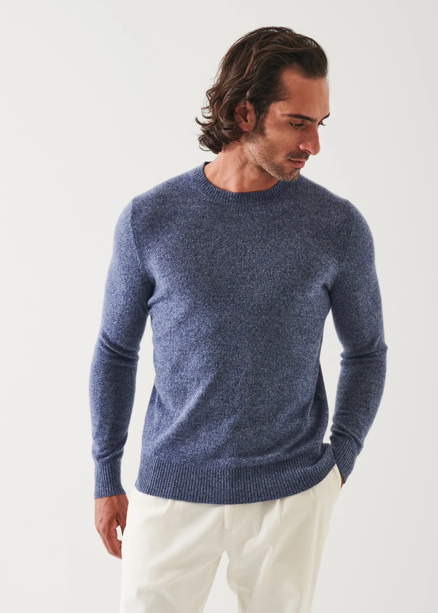 CASHMERE CREWNECK