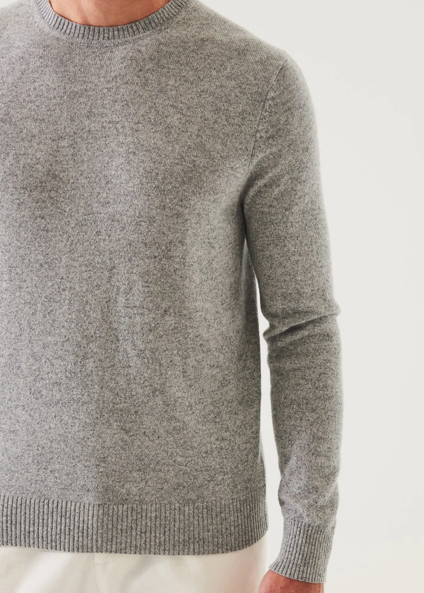 CASHMERE CREWNECK