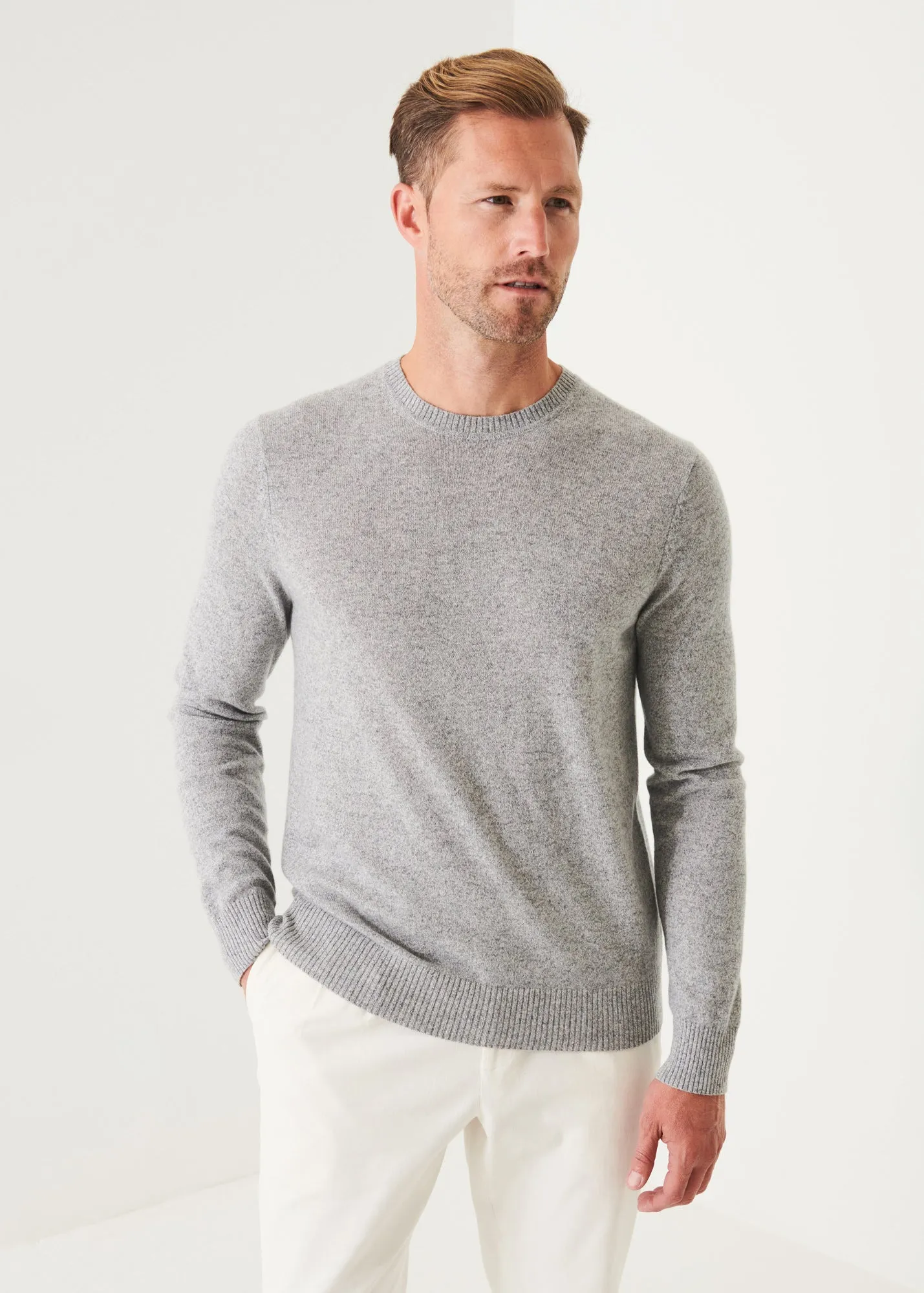 CASHMERE CREWNECK