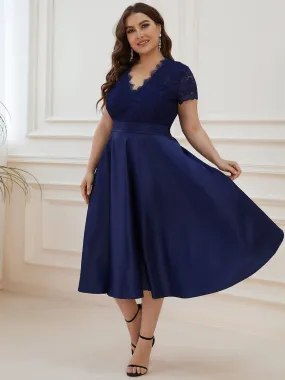 Plus Size V-neck Lace Bodice A-line Cocktail Dress with Pockets