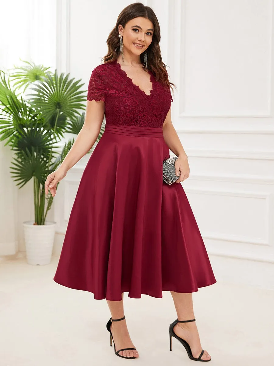 Plus Size V-neck Lace Bodice A-line Cocktail Dress with Pockets