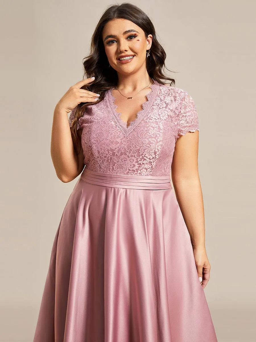 Plus Size V-neck Lace Bodice A-line Cocktail Dress with Pockets